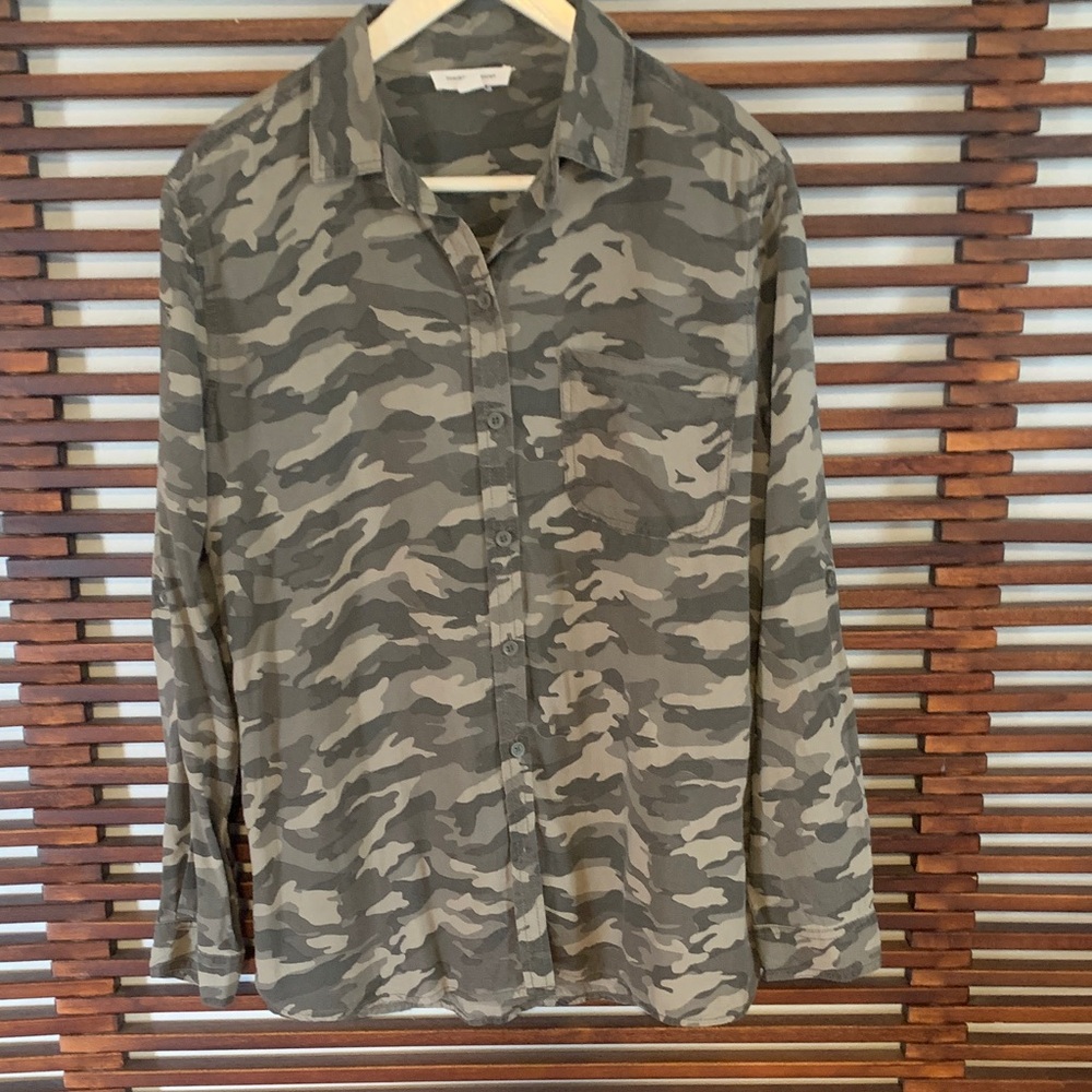 beachlunchlounge Camouflage Button-Down Shirt
